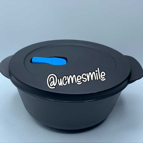 Tupperware Set of (3) Crystalwave Round Microwave Container With Spout - Picture 6 of 8